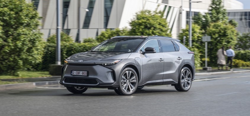 Al via il pre-order del nuovo bZ4x, la prima vettura 100% elettrica nativa di casa Toyota