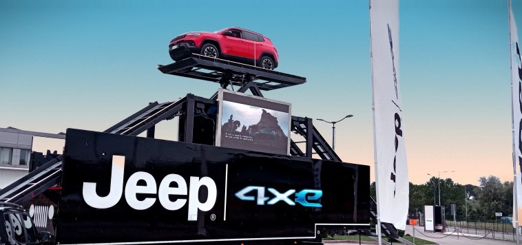 Il Jeep on Tour fa tappa nella filiale Autotorino di Bergamo: prenota ora il tuo test drive adrenalinico