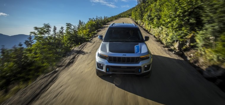La nuova Jeep Grand Cherokee 2022 sarà la più tecnologica, sostenibile, lussuosa e off-road di sempre