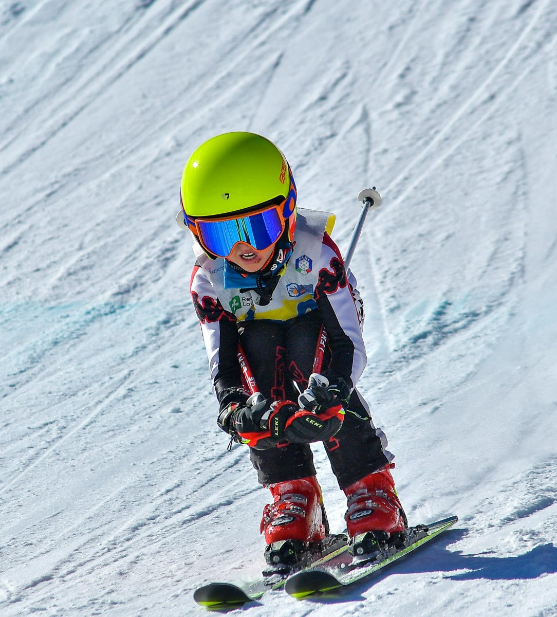 Campionati Regionali di Sci Alpino firmati Cancro Primo Aiuto a Santa Caterina Valfurva. Trionfo di bimbi felici.