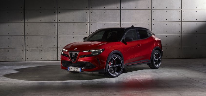 Presentata la Nuova Alfa Romeo Milano, ora diventa Junior: già ordinabile la versione Speciale