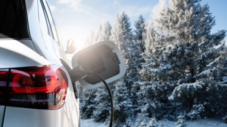 Come gestire la tua auto elettrica in inverno: consigli e strategie