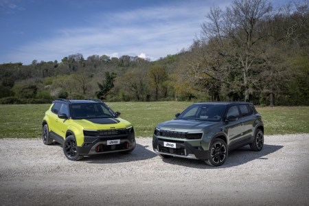 Nuova Jeep Avenger: design rinnovato e una gamma completa di motorizzazioni 