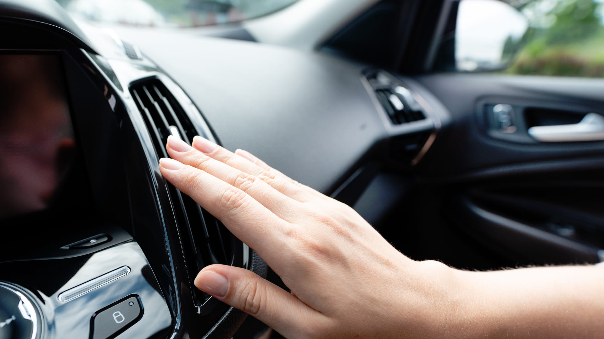 Consumo climatizzatore auto: quanto incide davvero su carburante ed elettrico?